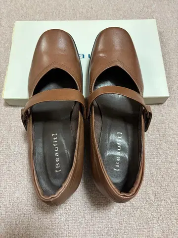 [Beautiful] 브라운 스트랩 플랫슈즈