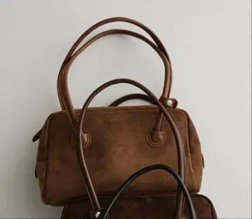 카멜 스웨이드 숄더백 중형