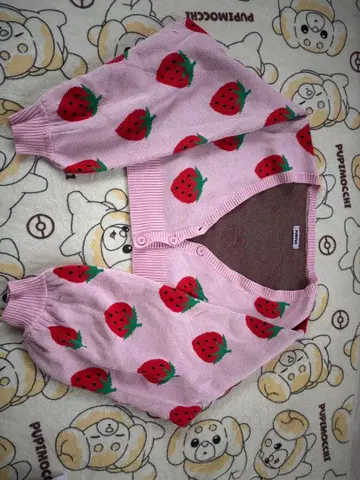 PUNYUS 딸기 무늬 크롭 니트 가디건 3