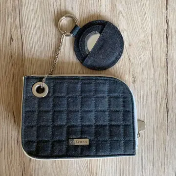 CLATHAS 다크 데님 퀼팅 파우치