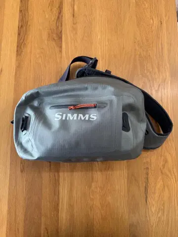 SIMMS 방수 숄더백 그레이