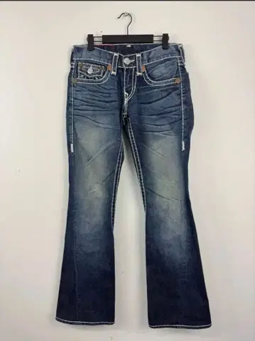 TRUE RELIGION JOEY IO 착용