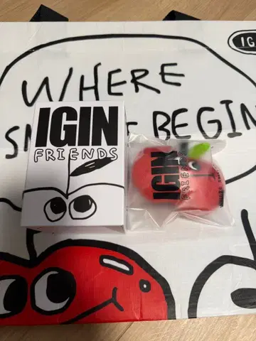 IGIN APPLE 봉제 인형 빨간색 키링 팝업