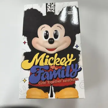 POP MART 미키 패밀리 키체인