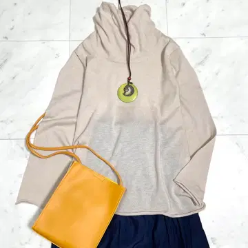 클리닝 완료 요건 레일 캐시미어 하이넥 니트 베이지 계열 M