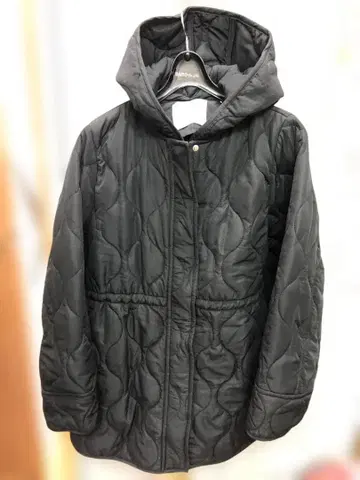 컨디션 최상 Emma Tayler 밀리터리 퀼팅 드로스트 하프 코트 M