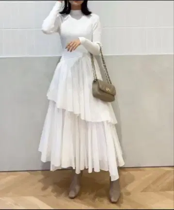 불규칙 밑단 도킹 니트 원피스 아이보리 S 아뉴앙스