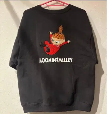 [새상품] 무민 밸리 자수 트레이닝복 연한 블랙 L