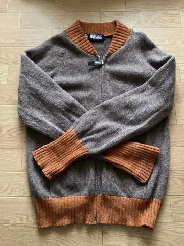 브라운 계열 집업 니트 L