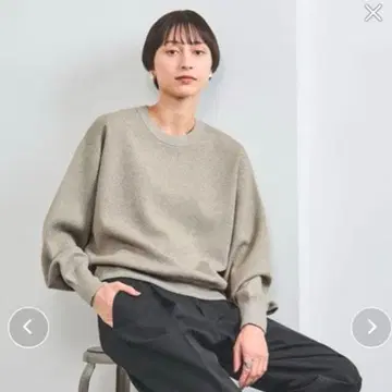 새상품 UNITED ARROWS 라메 니트 스웨터 베이지