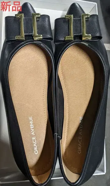 새상품 GRACE AVENUE 블랙 플랫슈즈