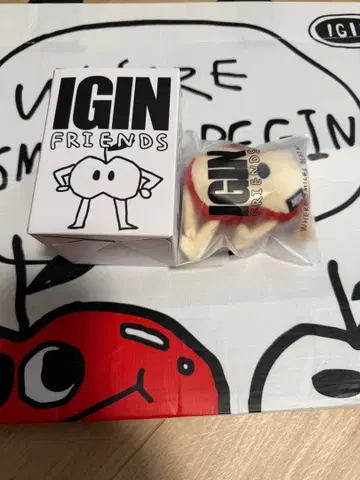 IGIN APPLE 봉제 인형 빨간색 키링 팝업