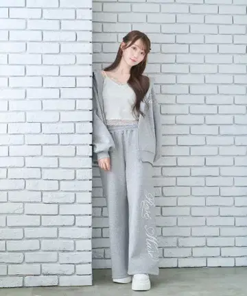 로고 3d embroidery hoodie 로제 뮤즈