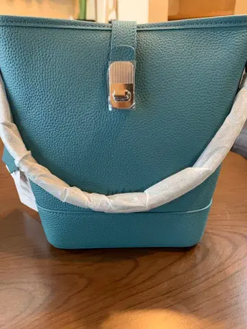 fiLEAT 파랑 가죽 핸드백 파우치 포함