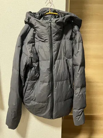 워크맨 그레이 다운 자켓 후드 부착