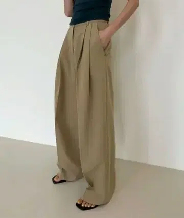 Didot.showroom 로우라이즈 투 턱 와이드 슬랙스