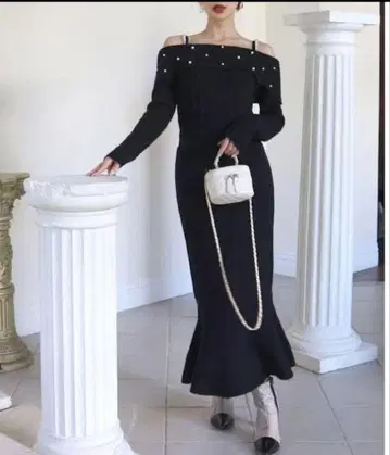 ROYAL PARTY 오프숄더 펄 니트 머메이드 원피스 프리