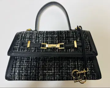 트위드 스퀘어 핸드백 셀포드 새상품급