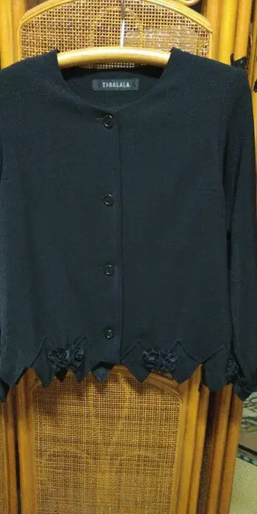 노카라 자켓 블랙 꽃 모티브