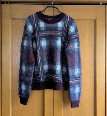 스터링 루어 체크 샤기 니트