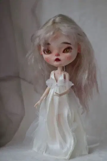 네오 브라이스 옷 갈아입기 의류 화이트 드레스