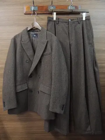 HARE 트위드 더블 테일러드 자켓 팬츠 셋업 수트