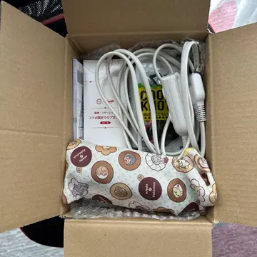 스킨케어 제품 패키지와 액세서리