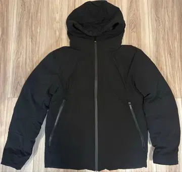 이번 시즌 워크맨 기가 퍼프 퓨전 다운