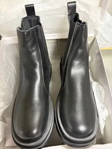통굽 블랙 첼시 부츠 23.5cm L 사이즈