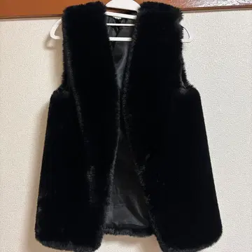 블랙 퍼 베스트