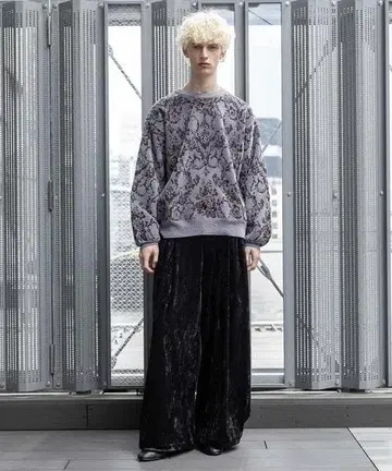 인기 품절 모델 새상품급 M HARE 크러쉬 벨로아 볼륨 팬츠 블랙