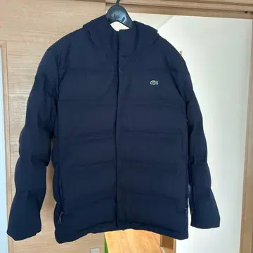 라코스테 피케 다운 자켓 네이비 후드 부착