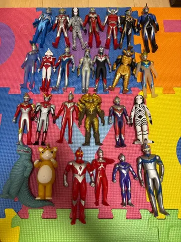 울트라맨 피규어 컬렉션 26체