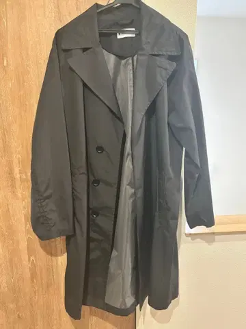 글로벌 워크 폴리에스테르 블랙 트렌치코트