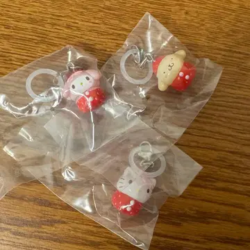 산리오 딸기 메지루시 액세서리 폼폼푸딩 마이멜로디 키티