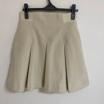 스나이델 완판템 허리 리브 플리츠 미니 스커트 택 포함 새상품