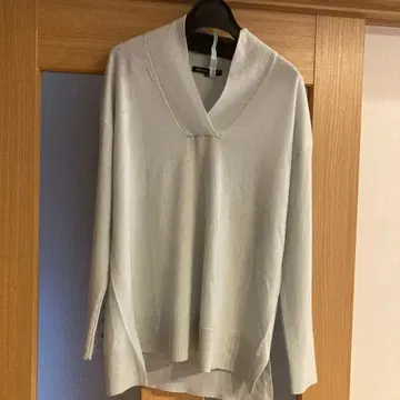 23X V넥 긴팔 니트 38 사이즈 라이트 블루