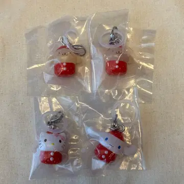 산리오 캐릭터즈 딸기 메지루시 액세서리