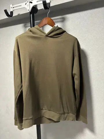 A.P.C. 후드 부착 후드티 L 사이즈 올리브