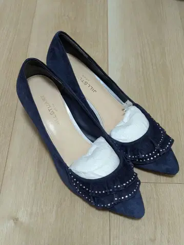 질 스튜어트 네이비 펌프스 23cm