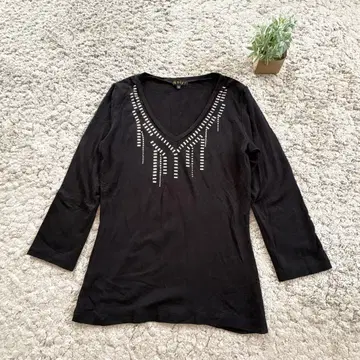 [ INDIVI ] V넥 티셔츠 비쥬 7부 소매 블랙 38 엘레강트