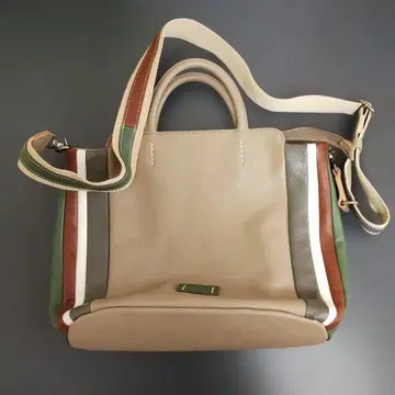 다코타 스트라이프 가죽 숄더백