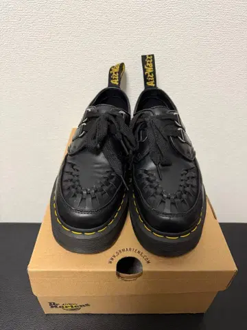 닥터마틴 시드니 2홀 부츠 블랙 통굽