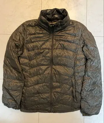 유니클로 울트라 라이트 다운 L 사이즈