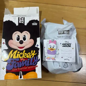 POP MART 미키 패밀리 키체인 데이지