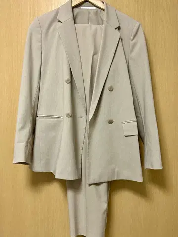 [유니클로] 감동 자켓 S 감동 팬츠 M 베이지 팬츠 수트 상하의