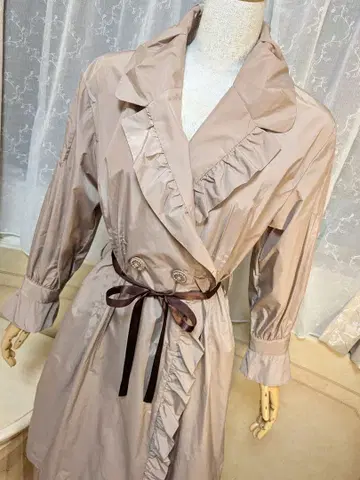 슈퍼 뷰티 아우터 40 히지유 프릴 베이지