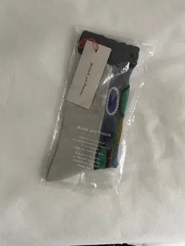 미나 페르호넨 양말 tarte right gray