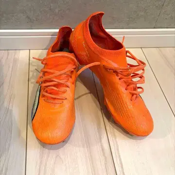 ULTRA 울트라 축구 스파이크