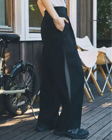 [ Unblend ] 사이드 배색 메쉬 절개 슬랙스